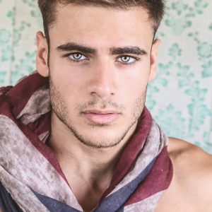 Skincare (Peeling Periocular y Microneedling)